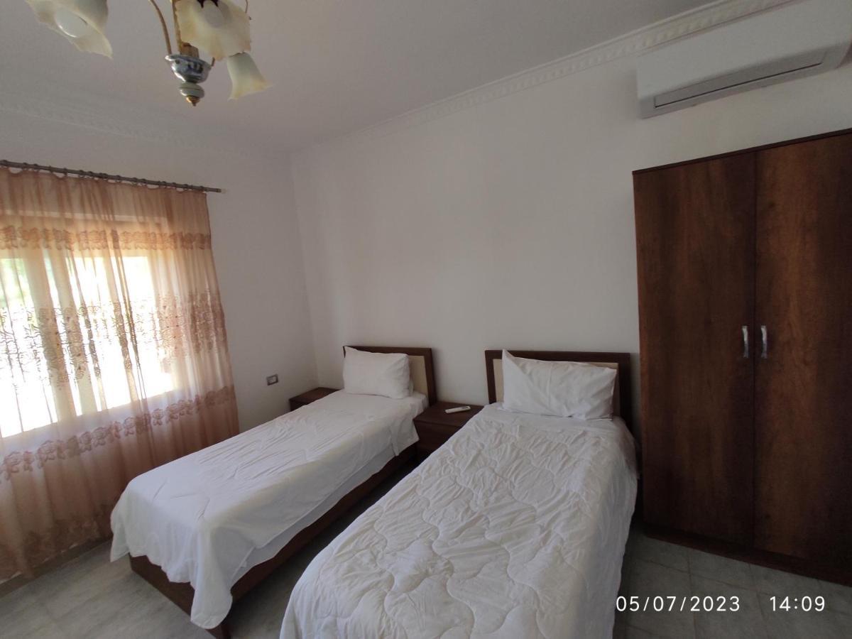 Guest House Pashollari بيرات المظهر الخارجي الصورة