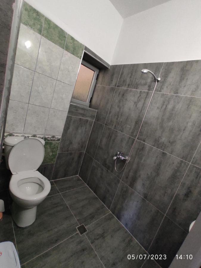 Guest House Pashollari بيرات المظهر الخارجي الصورة