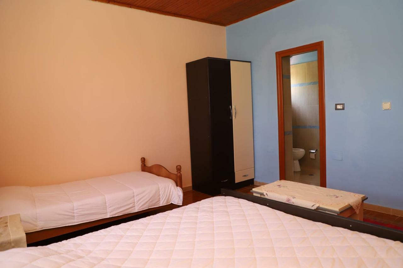 Guest House Pashollari بيرات المظهر الخارجي الصورة