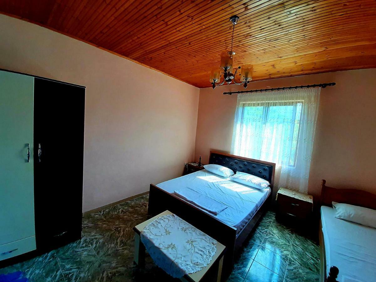 Guest House Pashollari بيرات المظهر الخارجي الصورة