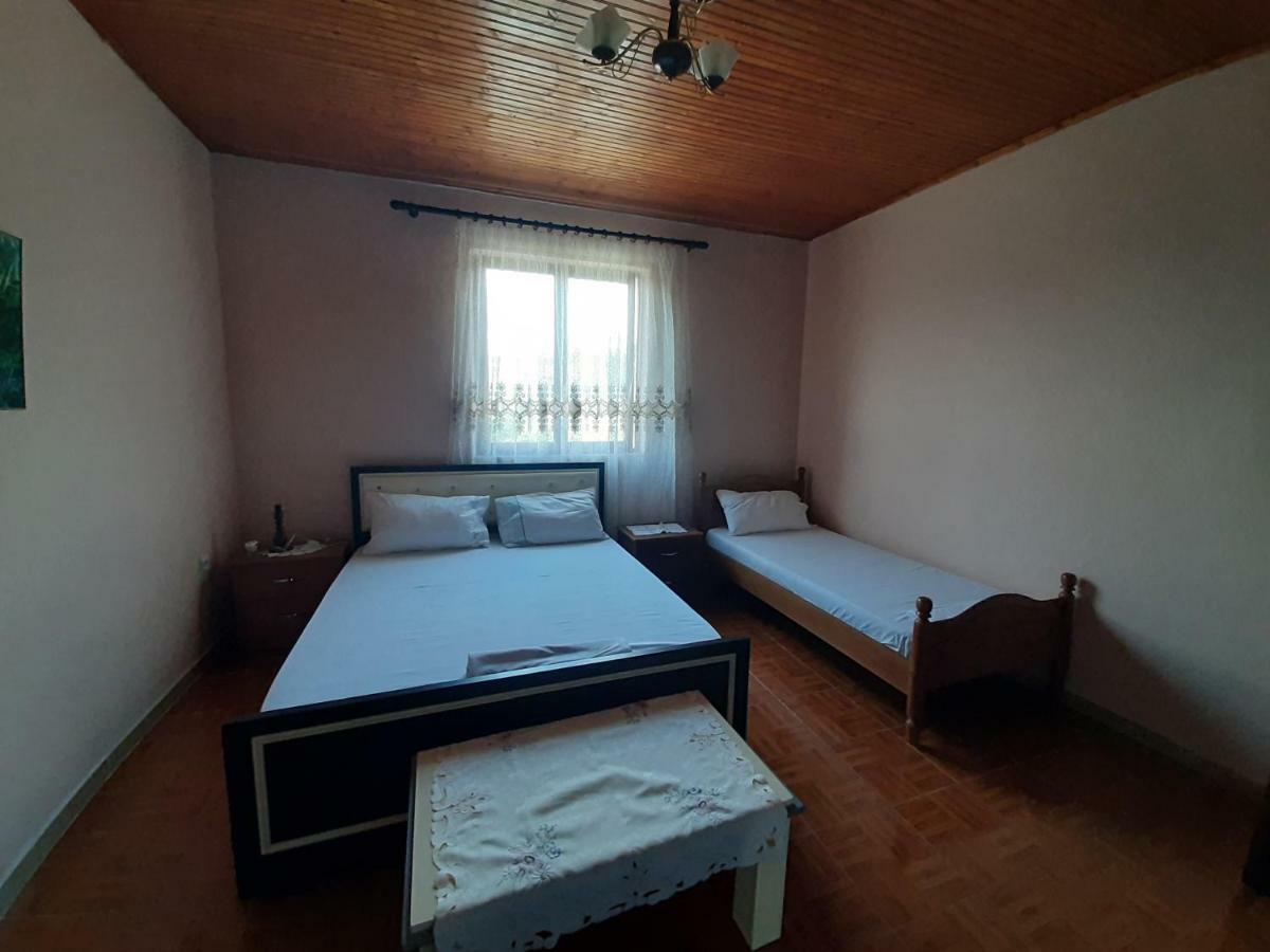 Guest House Pashollari بيرات المظهر الخارجي الصورة