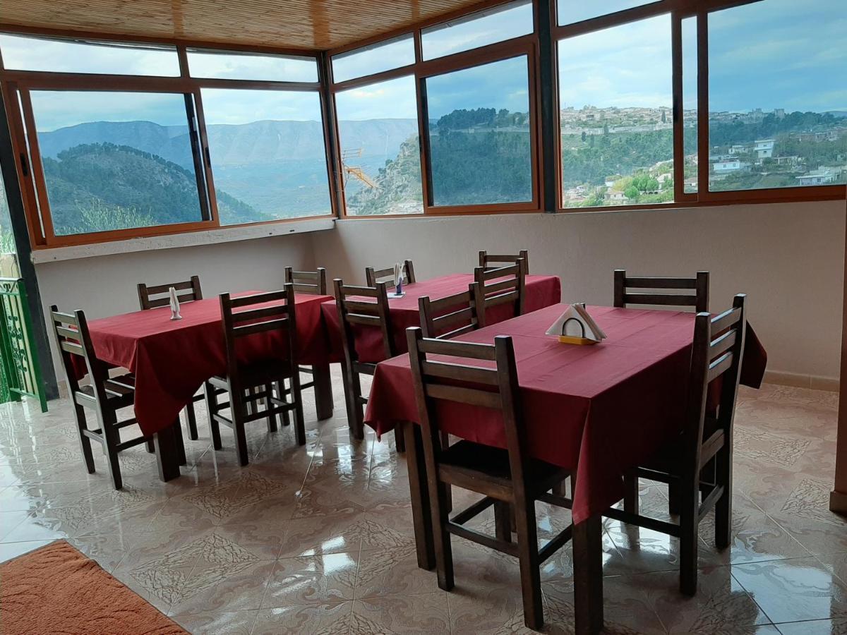 Guest House Pashollari بيرات المظهر الخارجي الصورة